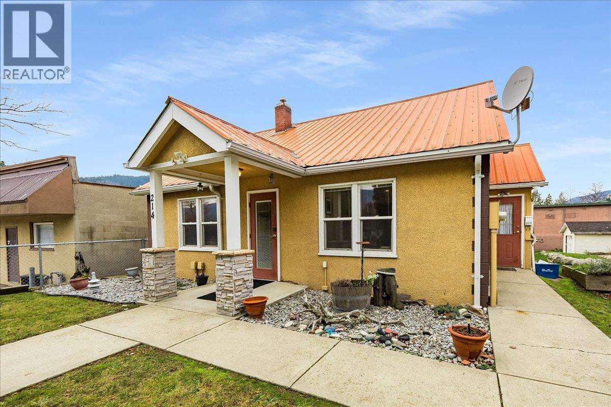 214 11th Avenue, Castlegar