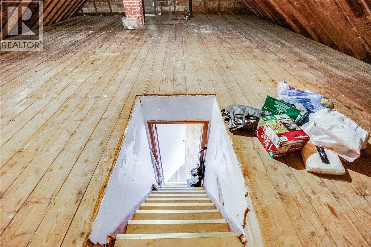 214 11th Avenue, Castlegar