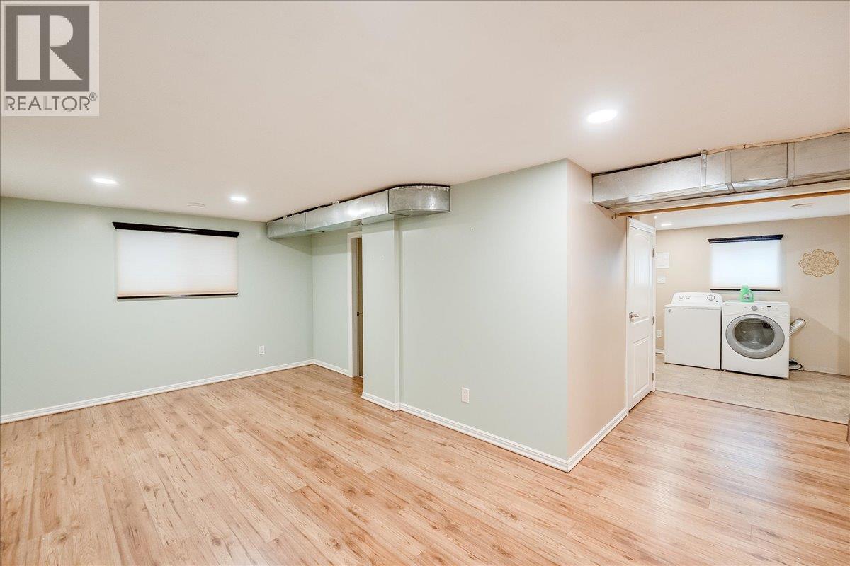 214 11th Avenue, Castlegar