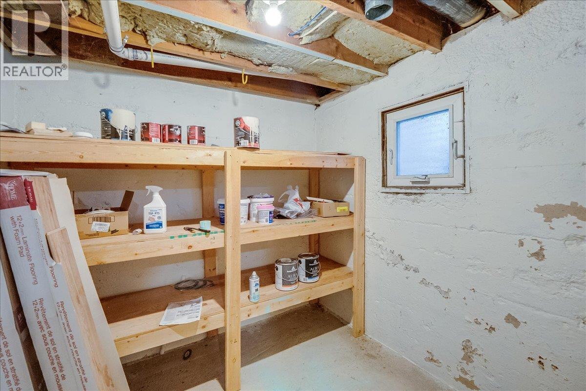 214 11th Avenue, Castlegar