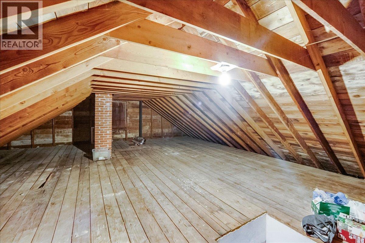 214 11th Avenue, Castlegar