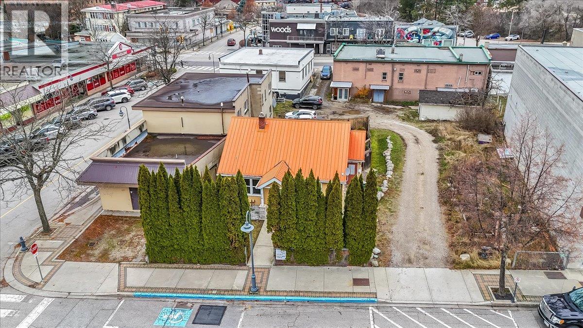 214 11th Avenue, Castlegar