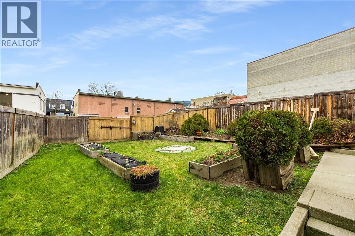 214 11th Avenue, Castlegar