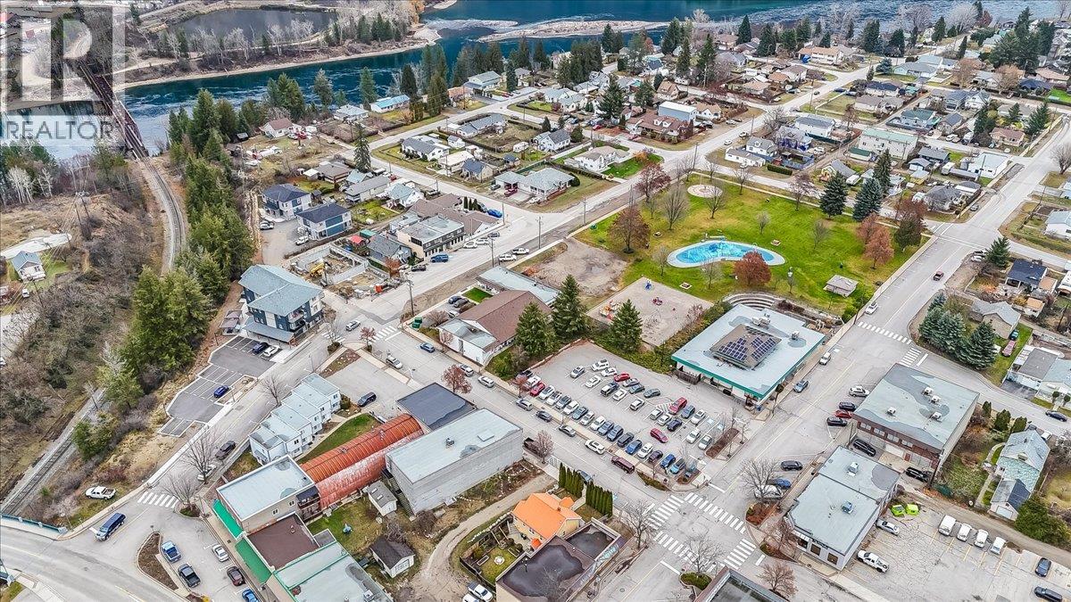 214 11th Avenue, Castlegar