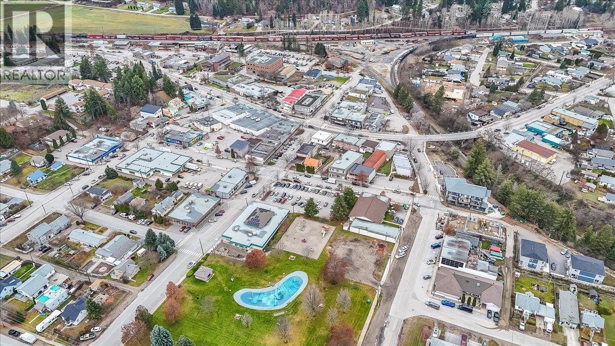 214 11th Avenue, Castlegar