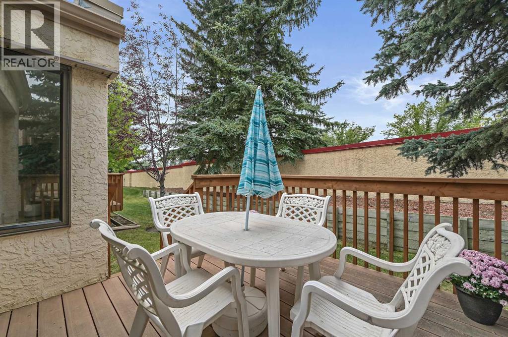 Single Family House Bungalow for Sale in  Sandarac Circle NW Sandstone Valley Calgary 