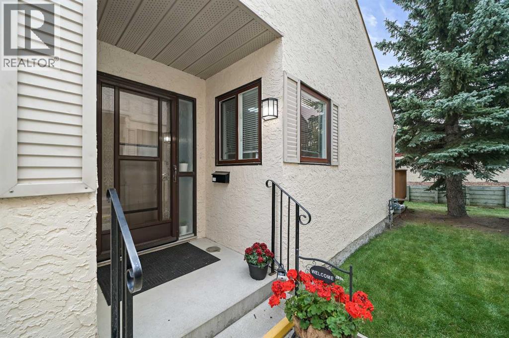 Single Family House Bungalow for Sale in  Sandarac Circle NW Sandstone Valley Calgary 