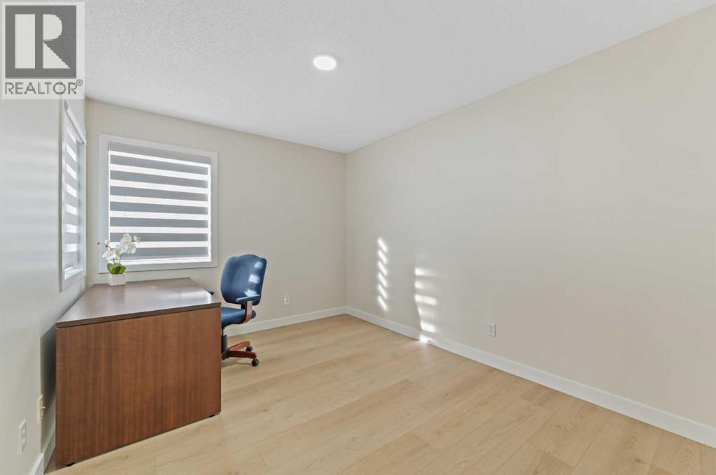 Single Family House Bungalow for Sale in  Sandarac Circle NW Sandstone Valley Calgary 