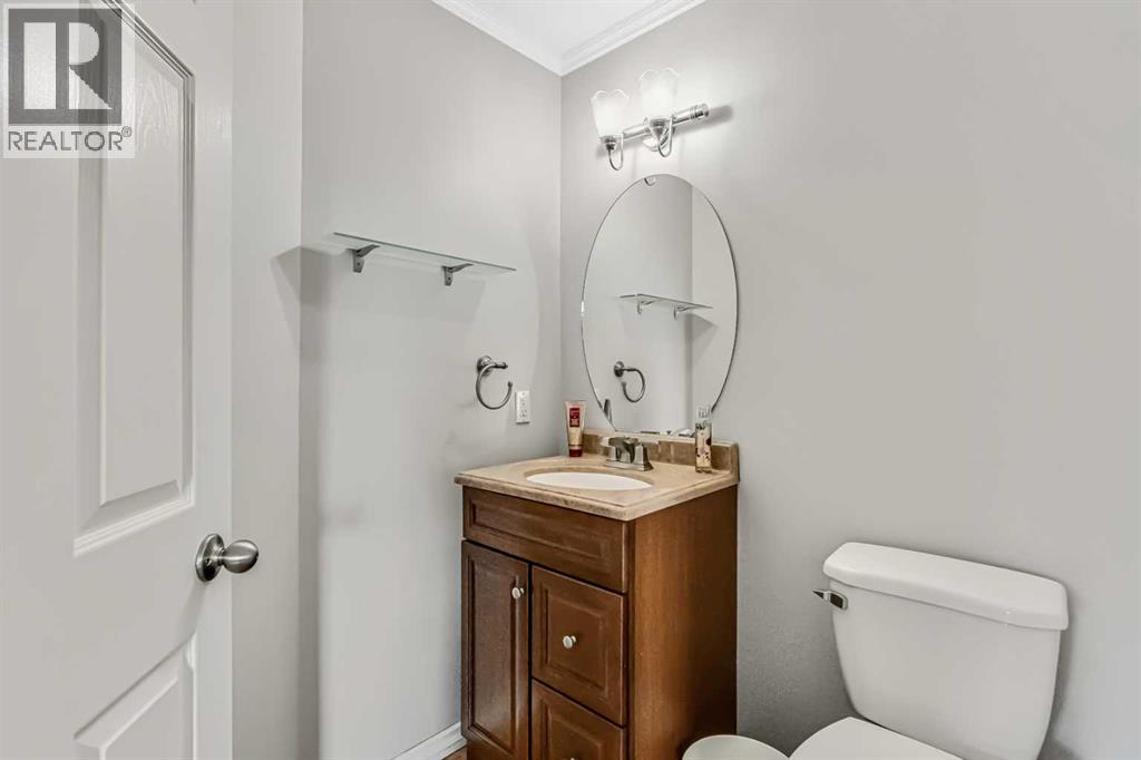 Single Family House for Sale in  Coral Springs Court NE Coral Springs Calgary 