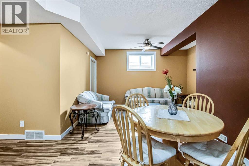 Single Family House for Sale in  Coral Springs Court NE Coral Springs Calgary 