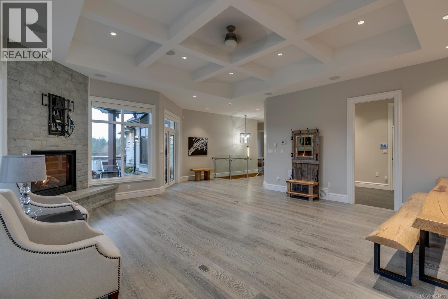 776 Hirst Ave, Parksville