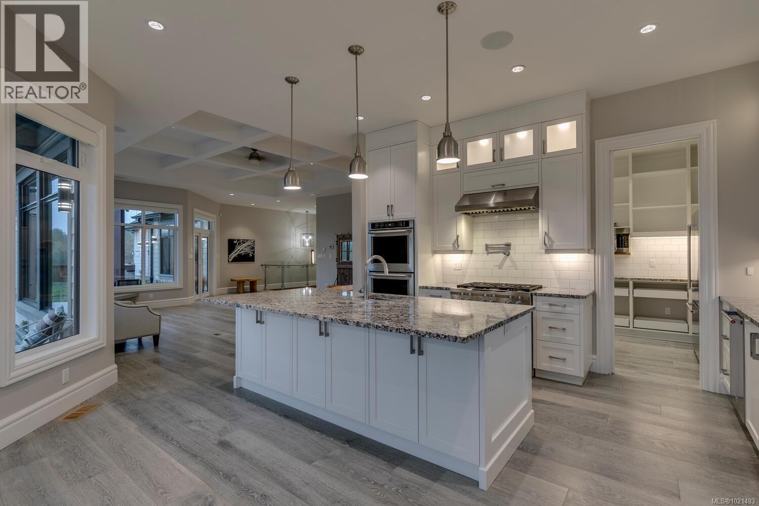 776 Hirst Ave, Parksville