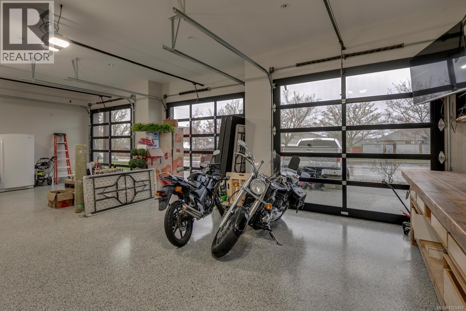 776 Hirst Ave, Parksville