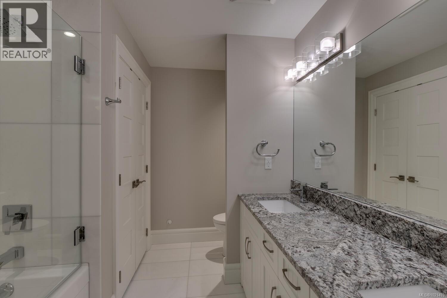 776 Hirst Ave, Parksville