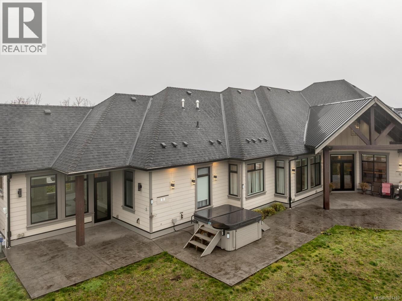 776 Hirst Ave, Parksville