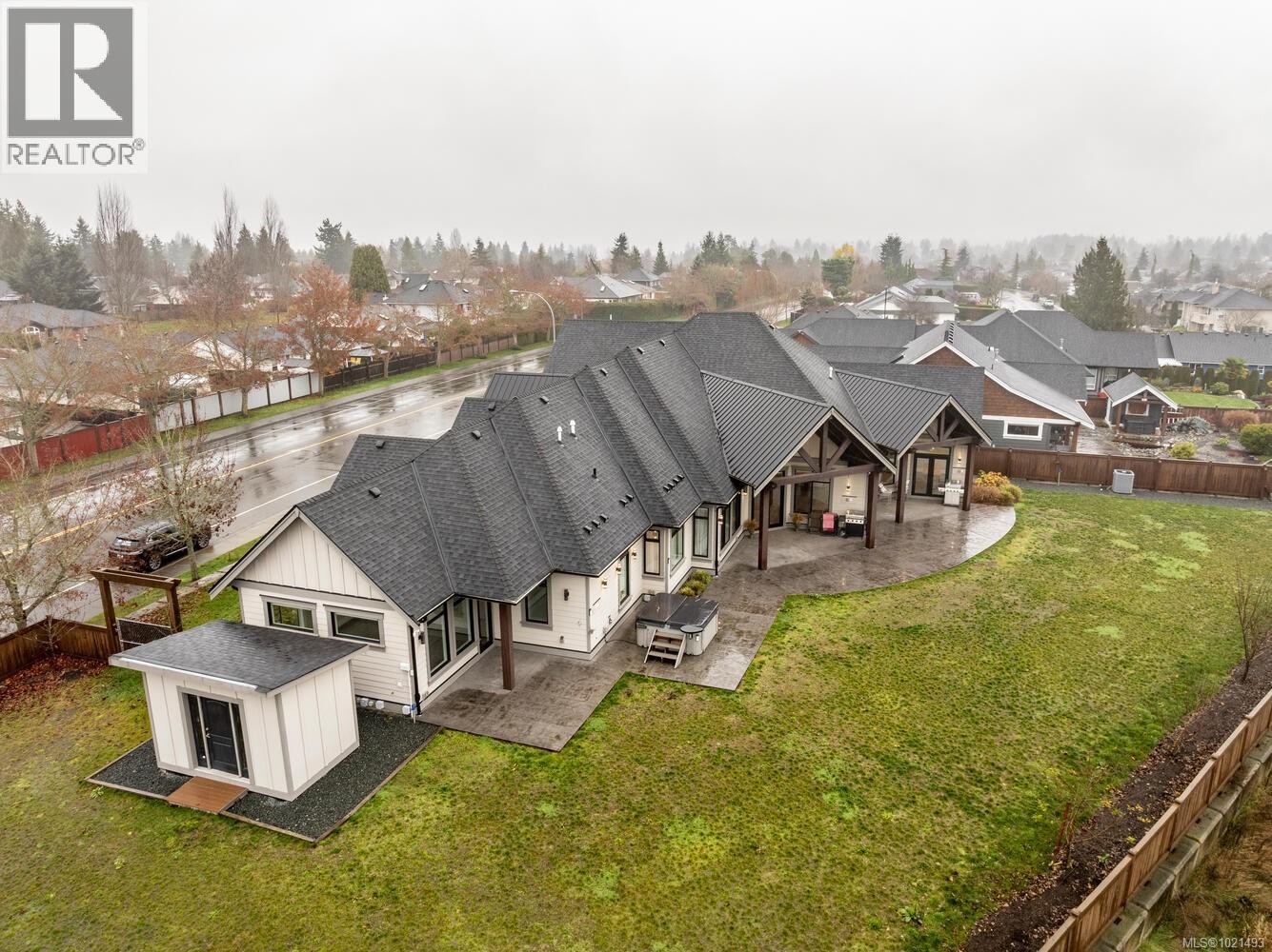 776 Hirst Ave, Parksville