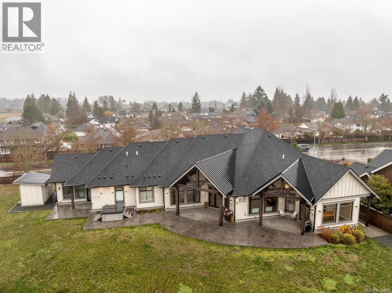 776 Hirst Ave, Parksville