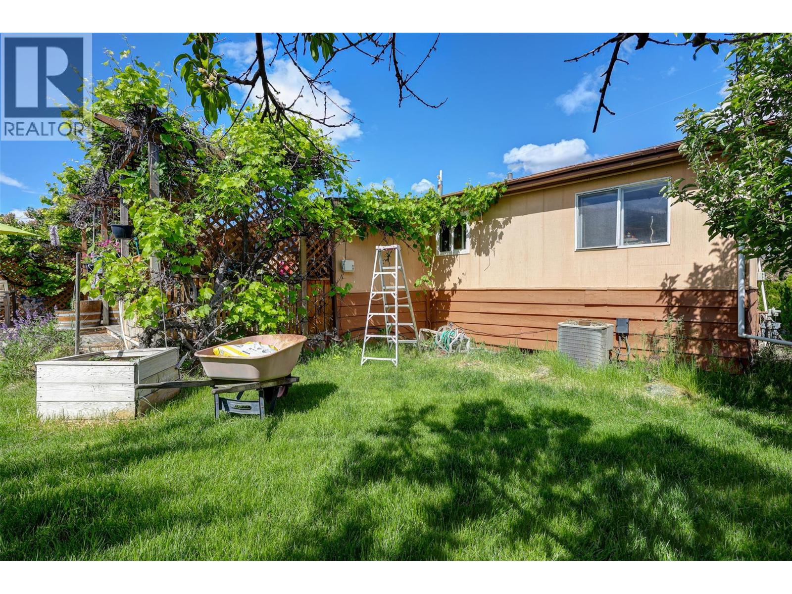 8 Rose Place, Osoyoos