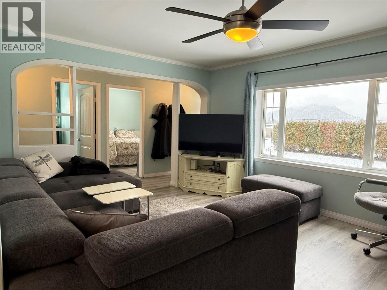 580 Cameron Avenue, Grand Forks