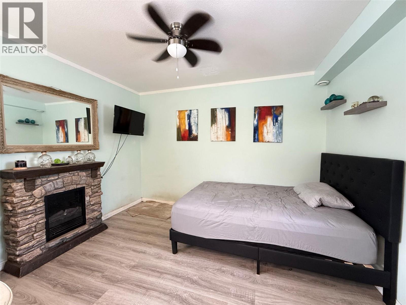 580 Cameron Avenue, Grand Forks