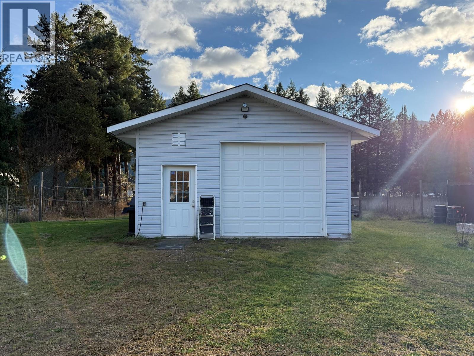 580 Cameron Avenue, Grand Forks