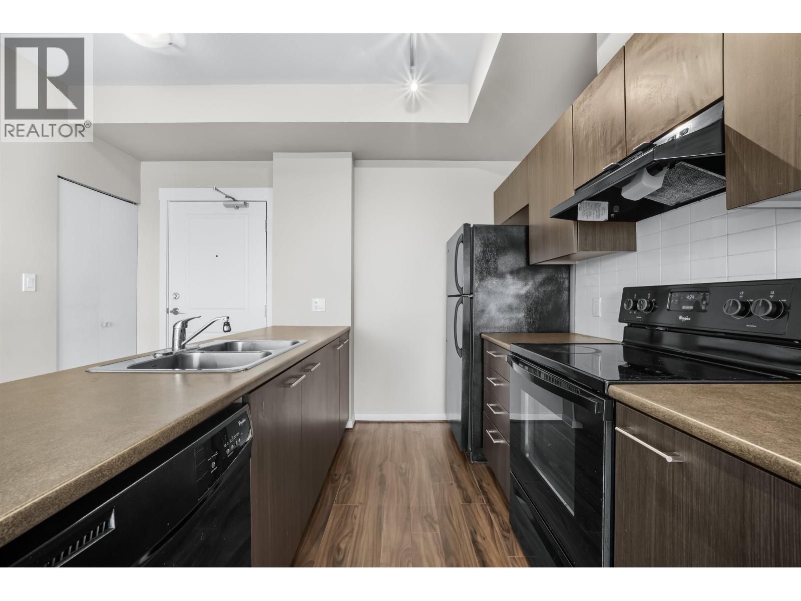 #672-4099 STOLBERG Street, Richmond