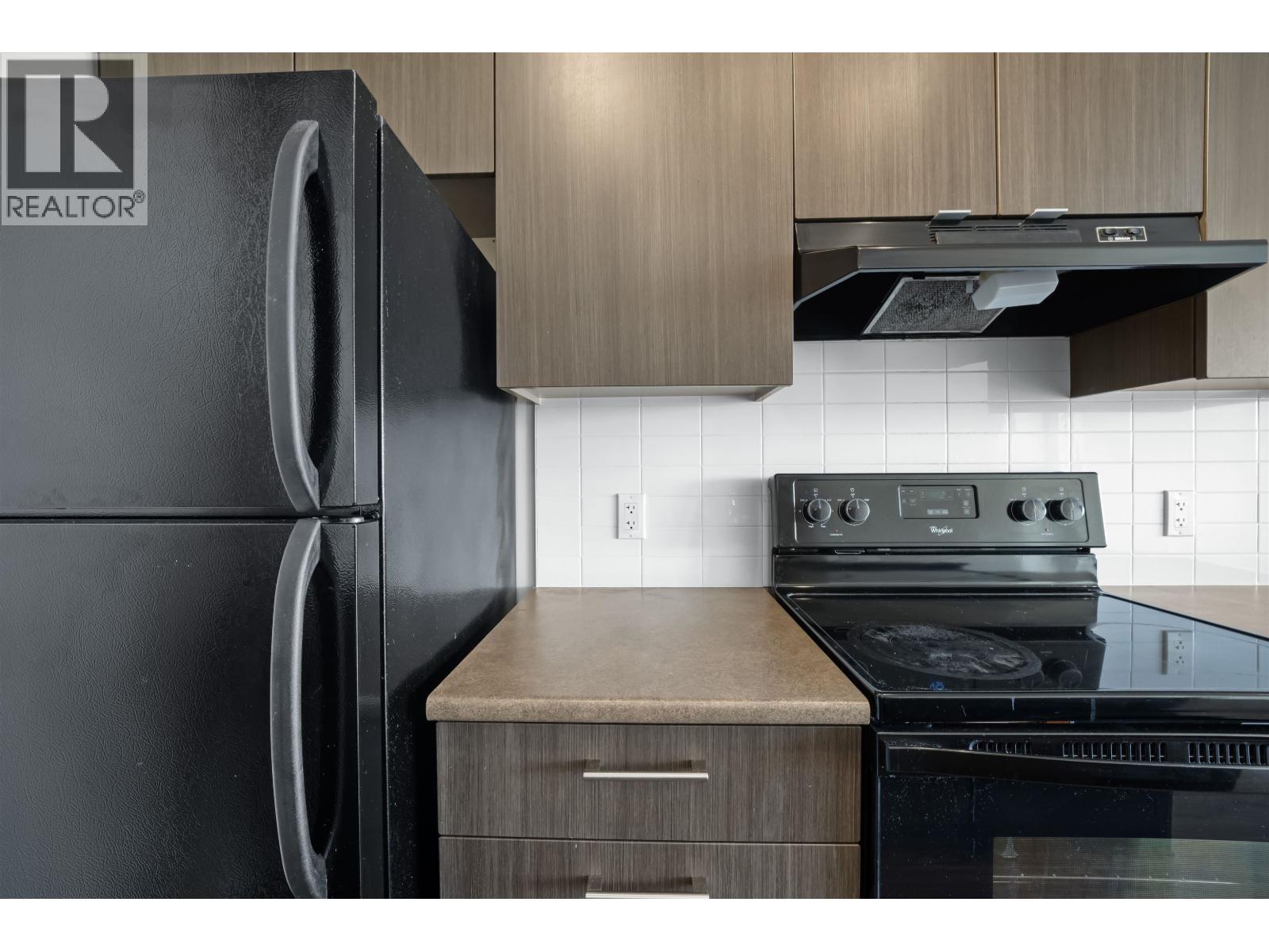 #672-4099 STOLBERG Street, Richmond