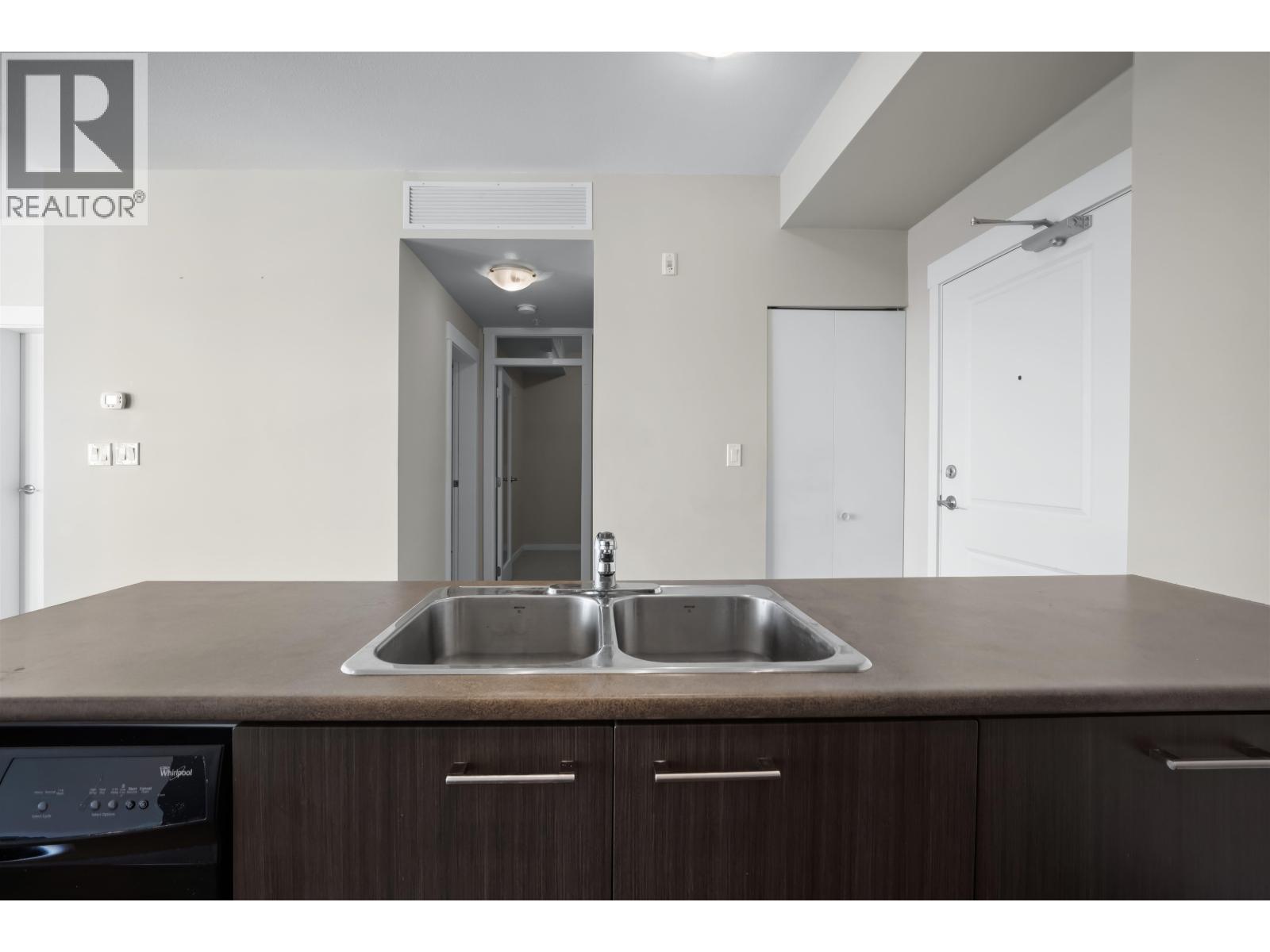 #672-4099 STOLBERG Street, Richmond