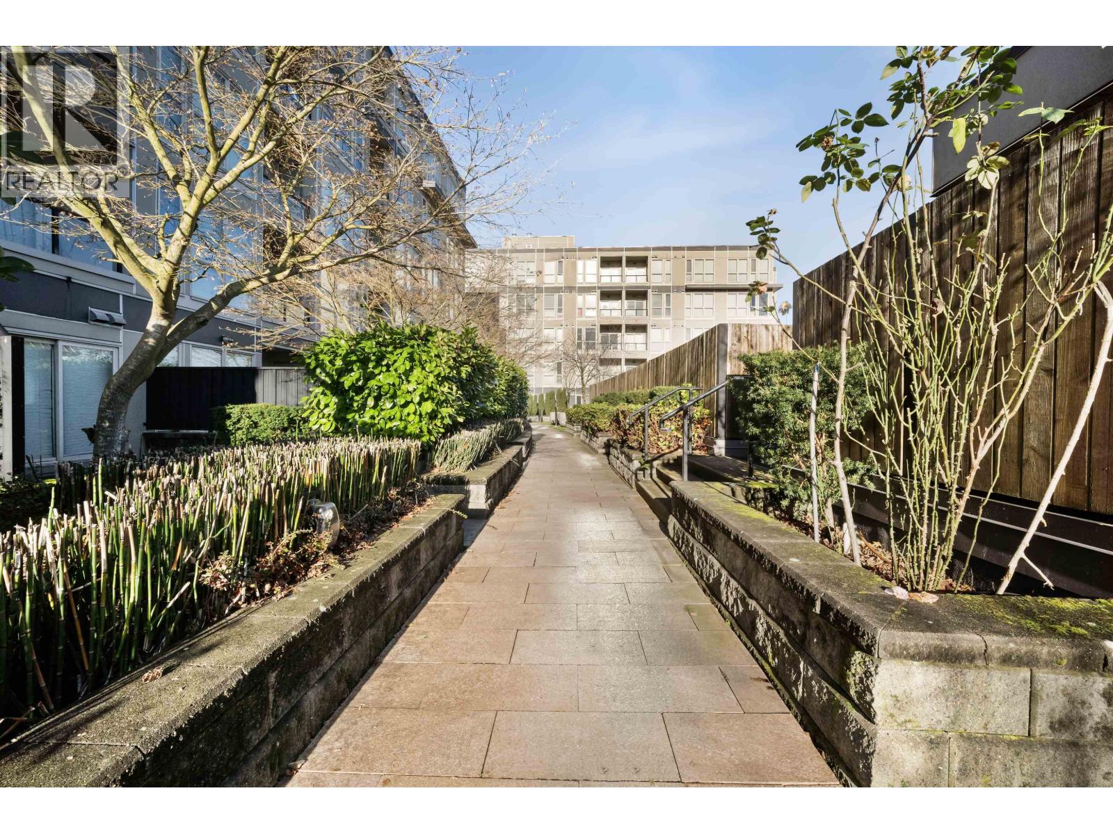 #672-4099 STOLBERG Street, Richmond