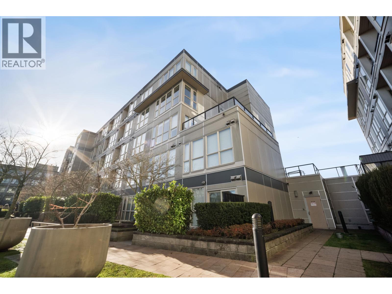 #672-4099 STOLBERG Street, Richmond