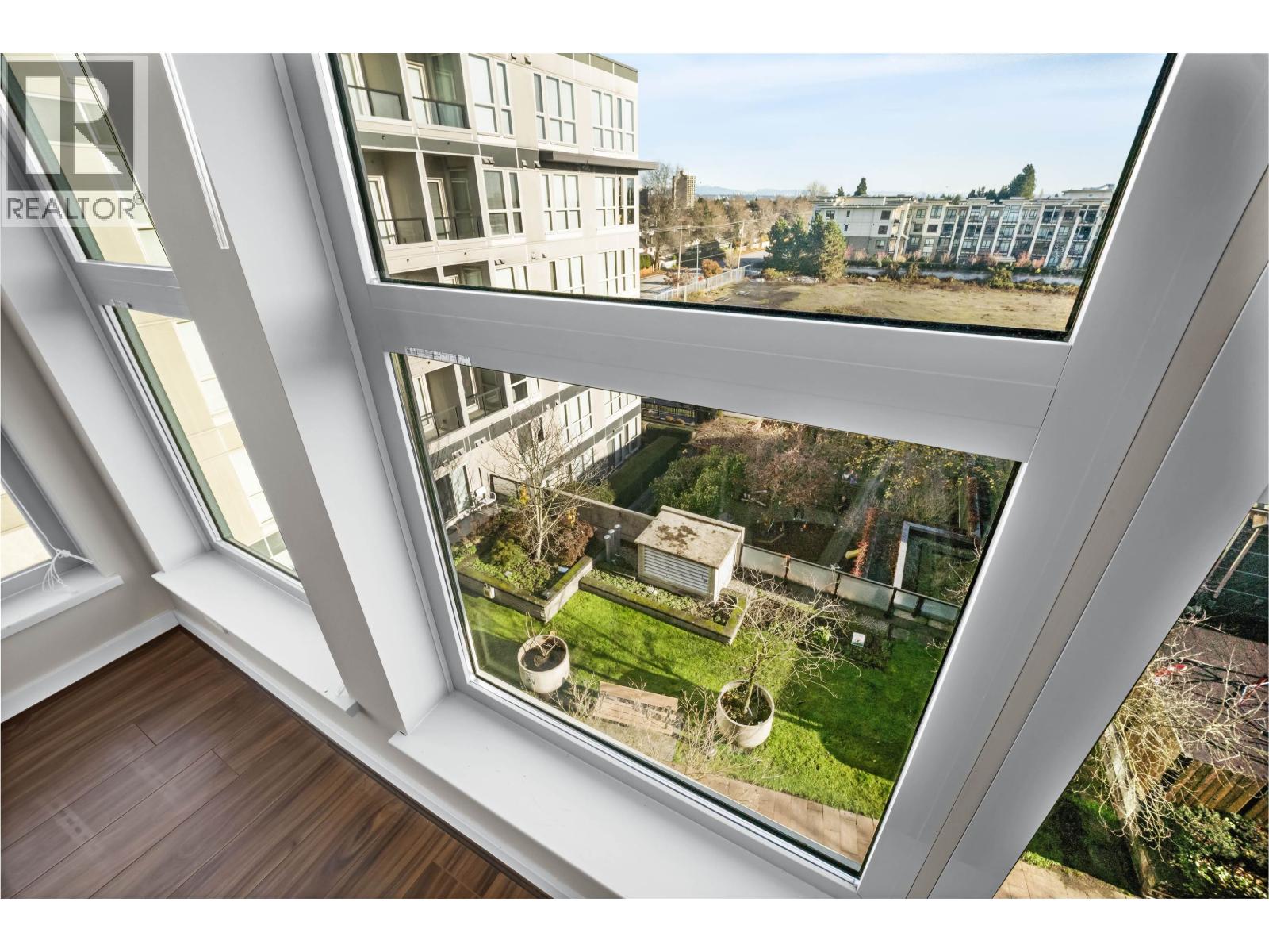 #672-4099 STOLBERG Street, Richmond