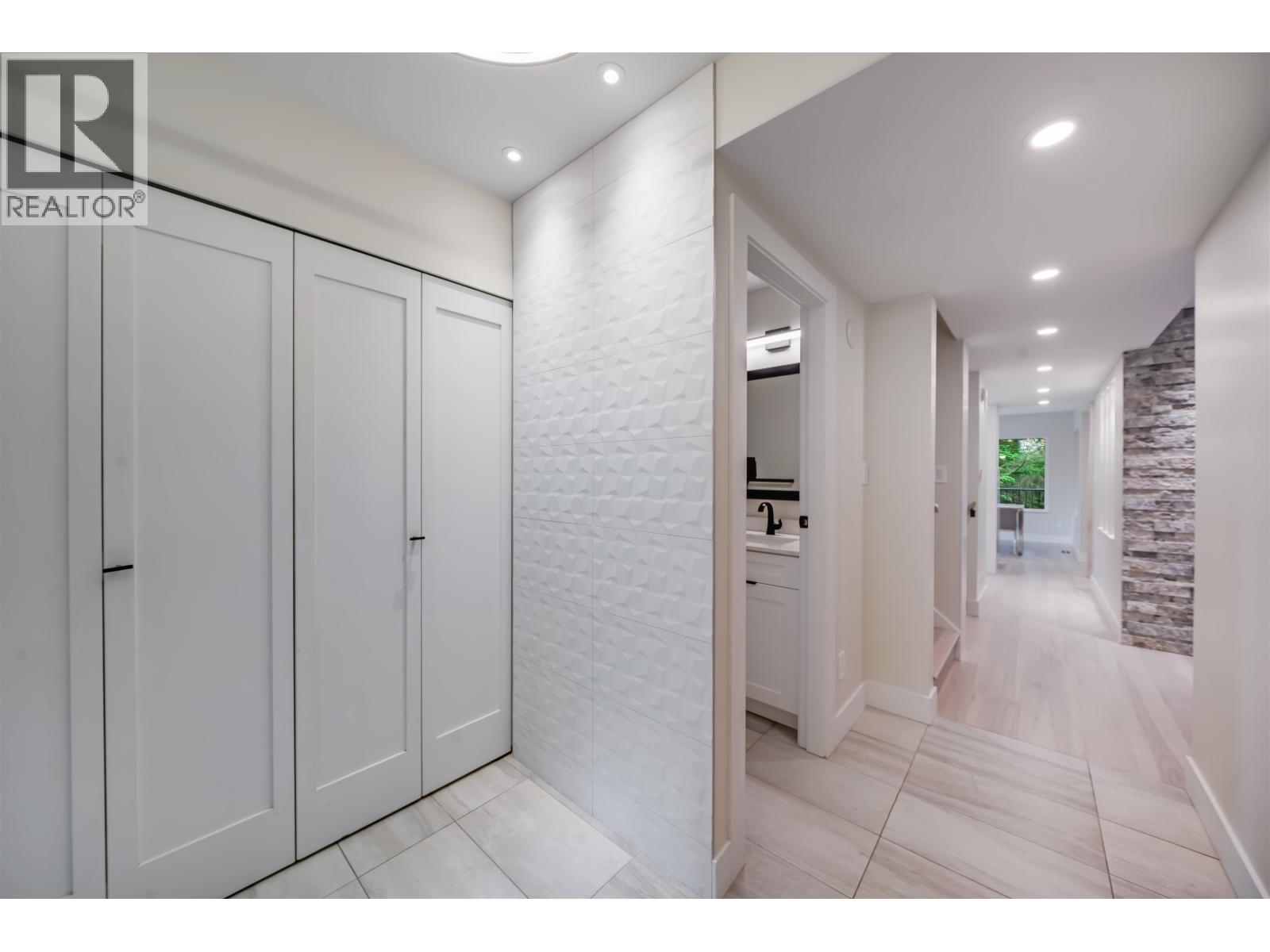 867 FREDERICK ROAD, North Vancouver