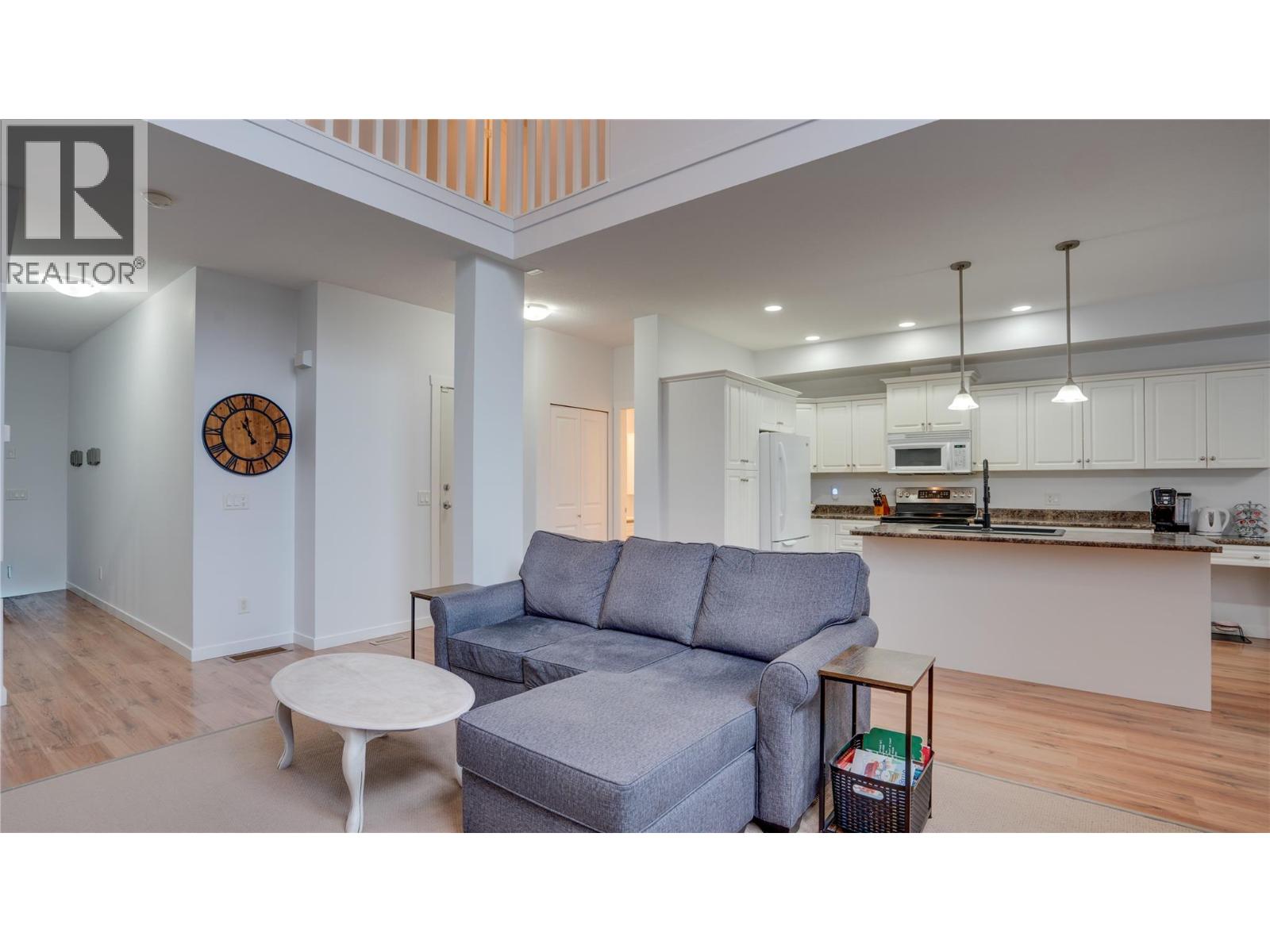 3 671 24 Street Northeast, Salmon Arm