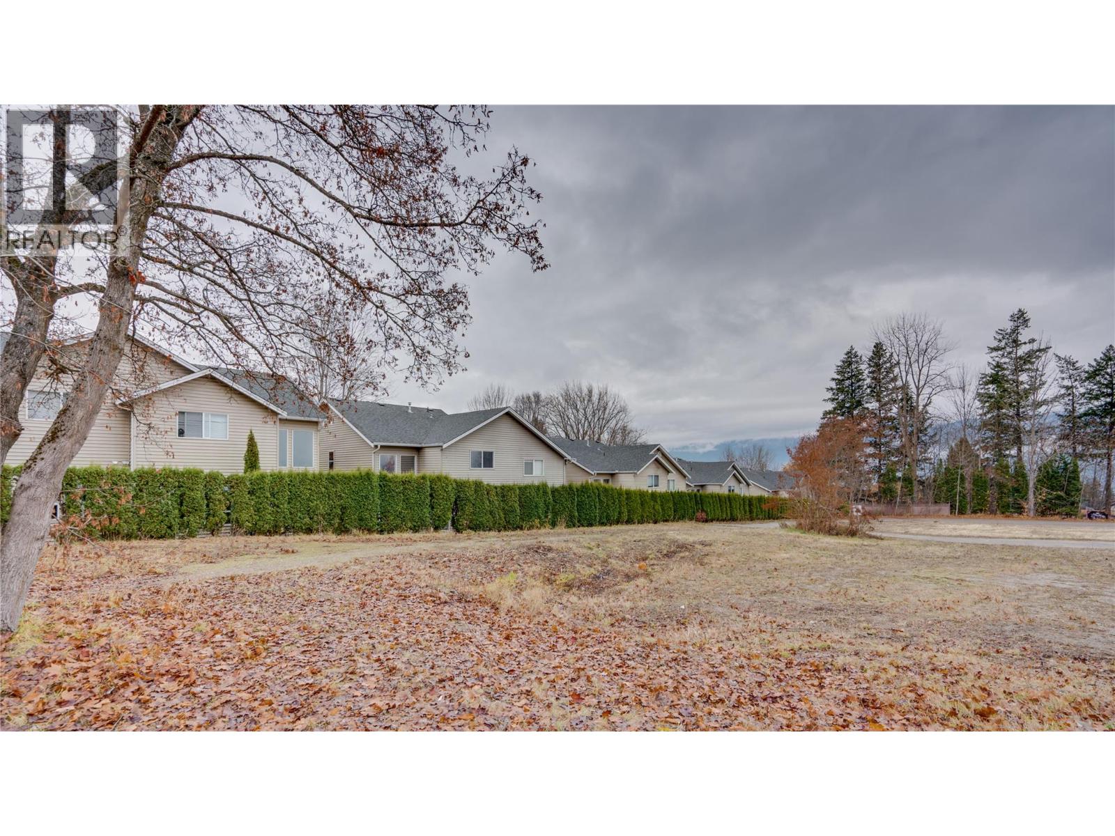 3 671 24 Street Northeast, Salmon Arm