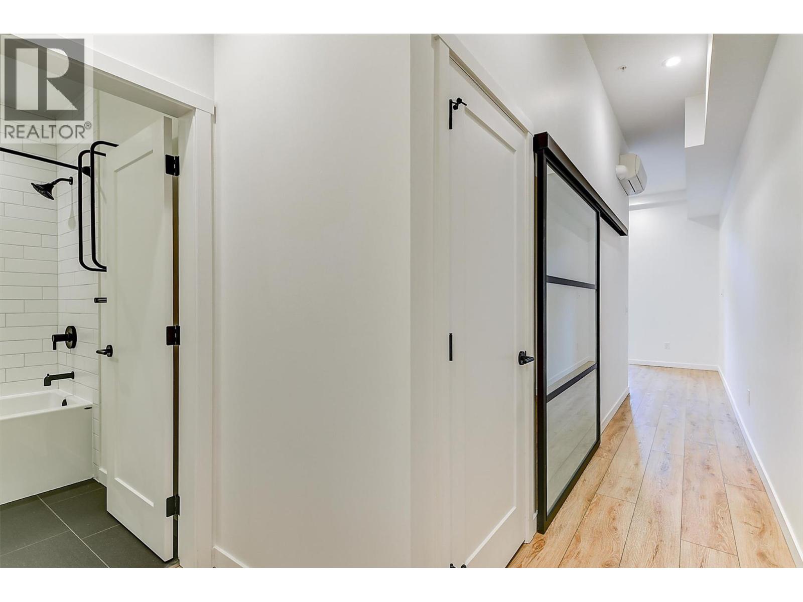 106 660 Cawston Avenue North, Kelowna