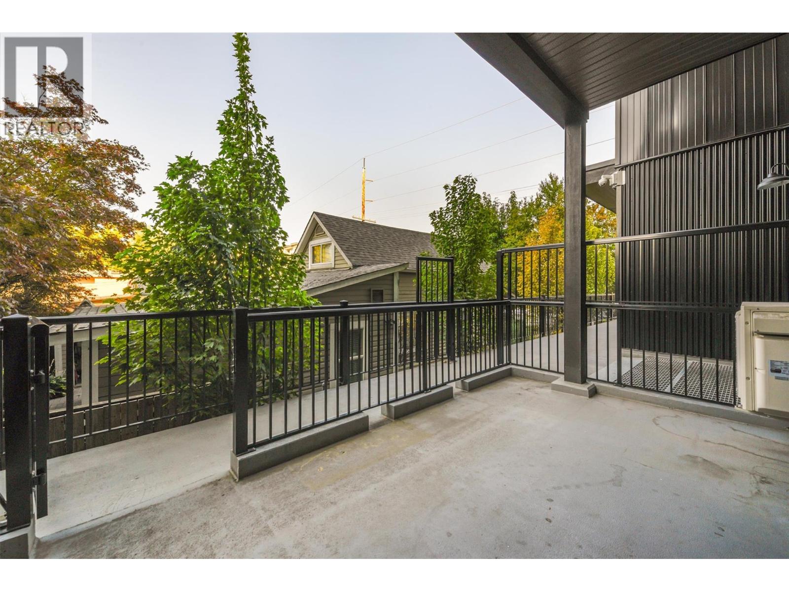 106 660 Cawston Avenue North, Kelowna