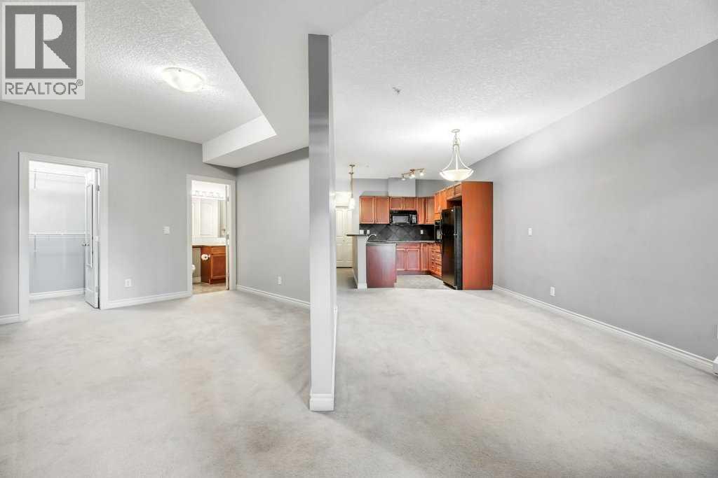 Single Family House for Sale in   Royal Oak Plaza NW Royal Oak Calgary 