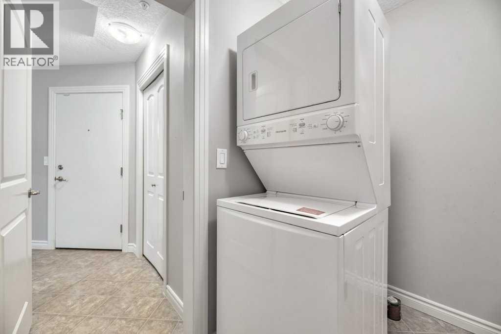 Single Family House for Sale in   Royal Oak Plaza NW Royal Oak Calgary 