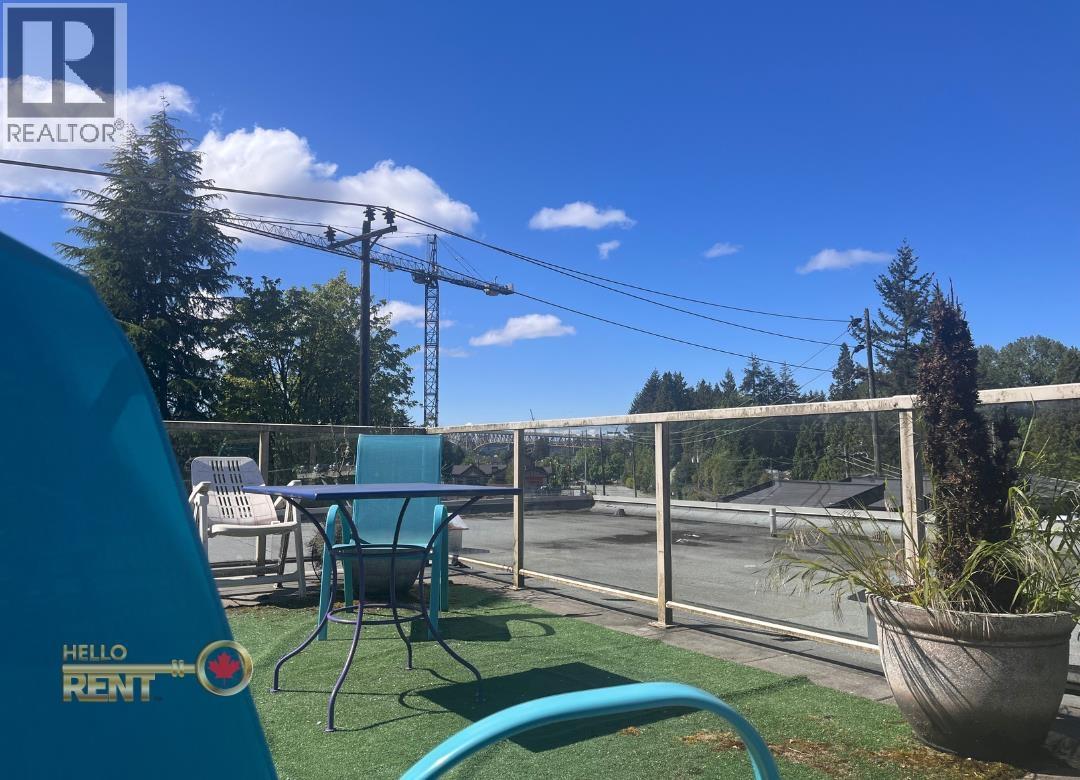 202 2138 OLD DOLLARTON ROAD, North Vancouver