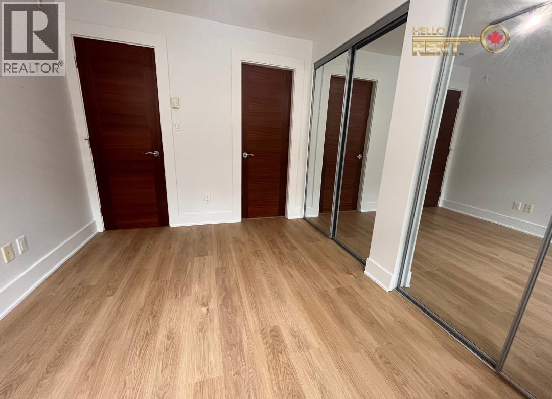 202 2138 OLD DOLLARTON ROAD, North Vancouver