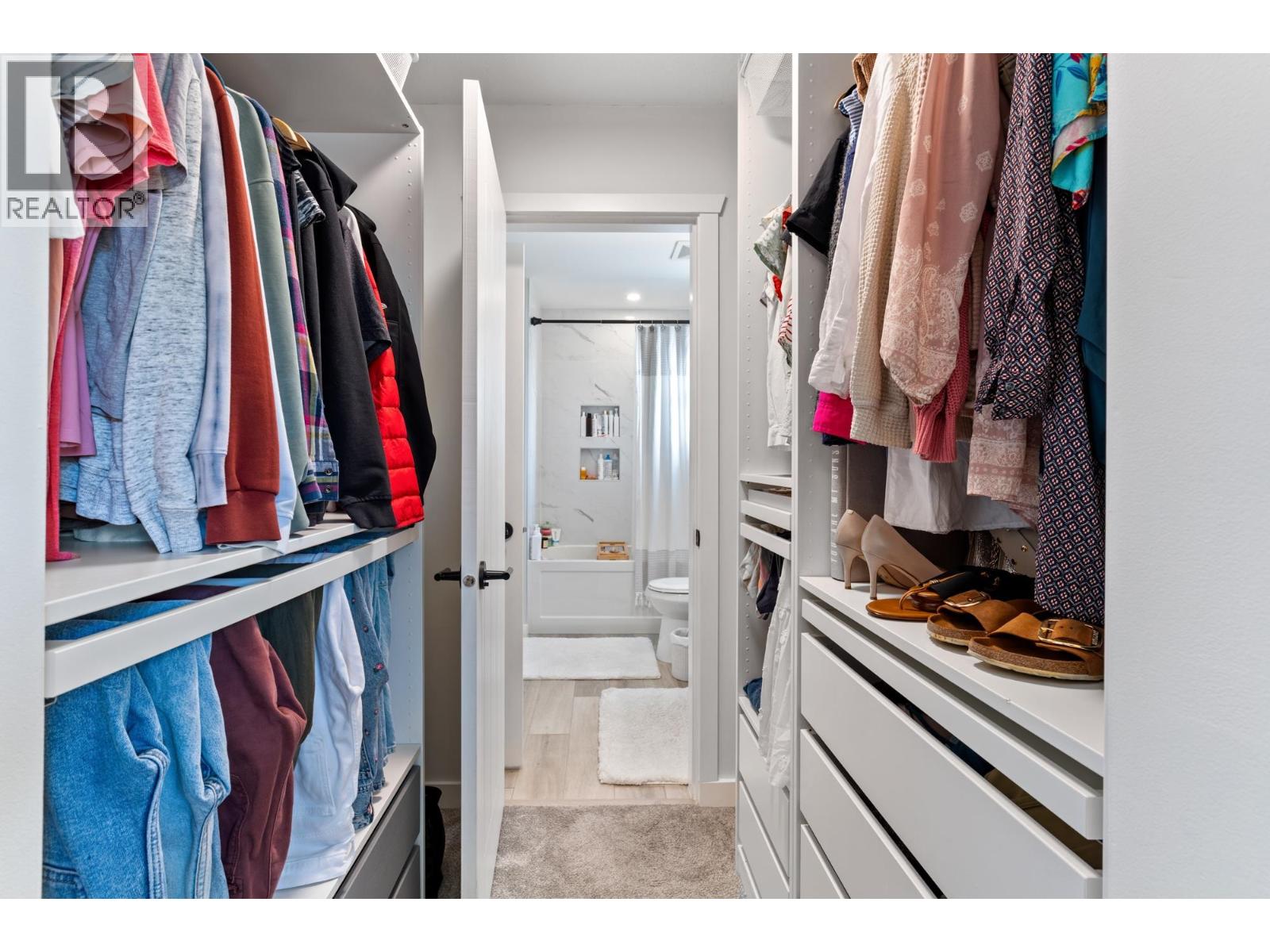 32 1821 WILLOW CRESCENT, Squamish