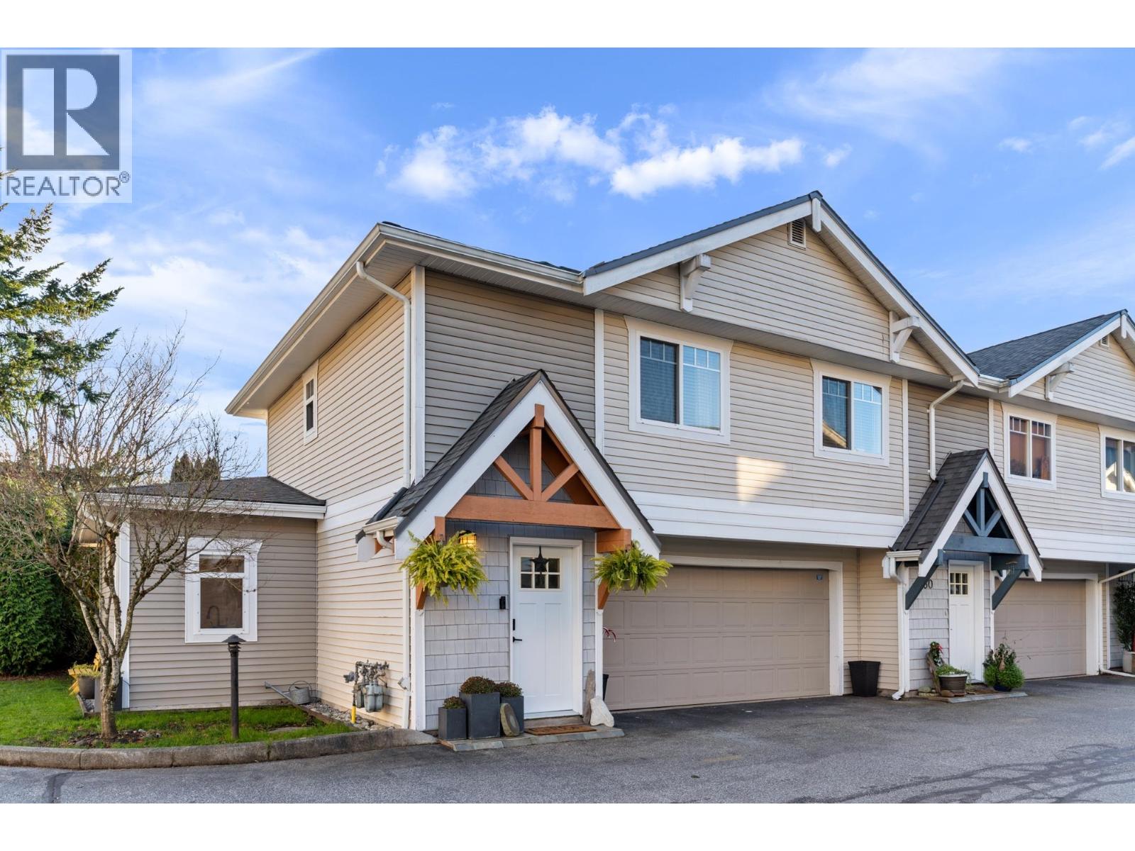 32 1821 WILLOW CRESCENT, Squamish
