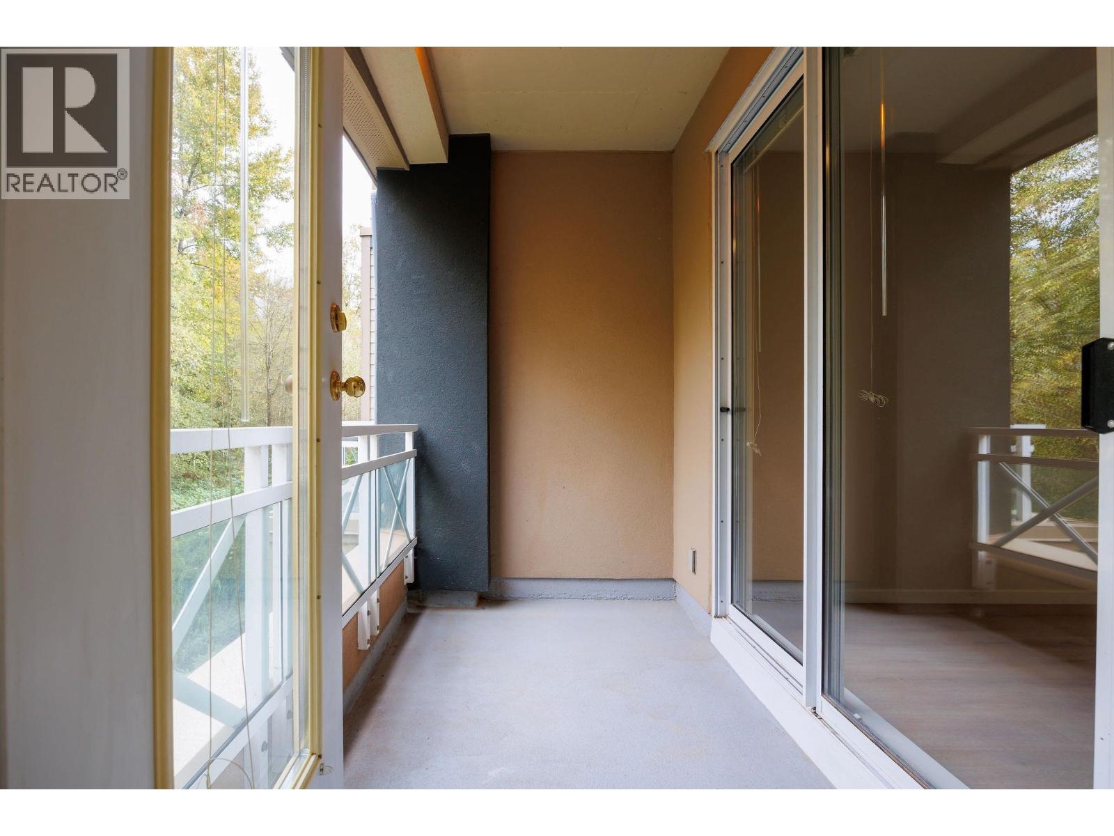 420 3600 WINDCREST DRIVE, North Vancouver