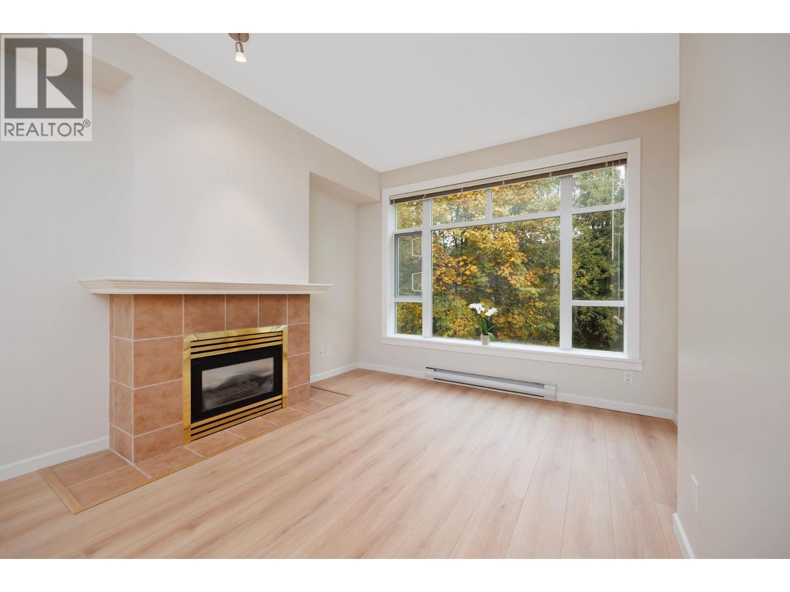 420 3600 WINDCREST DRIVE, North Vancouver