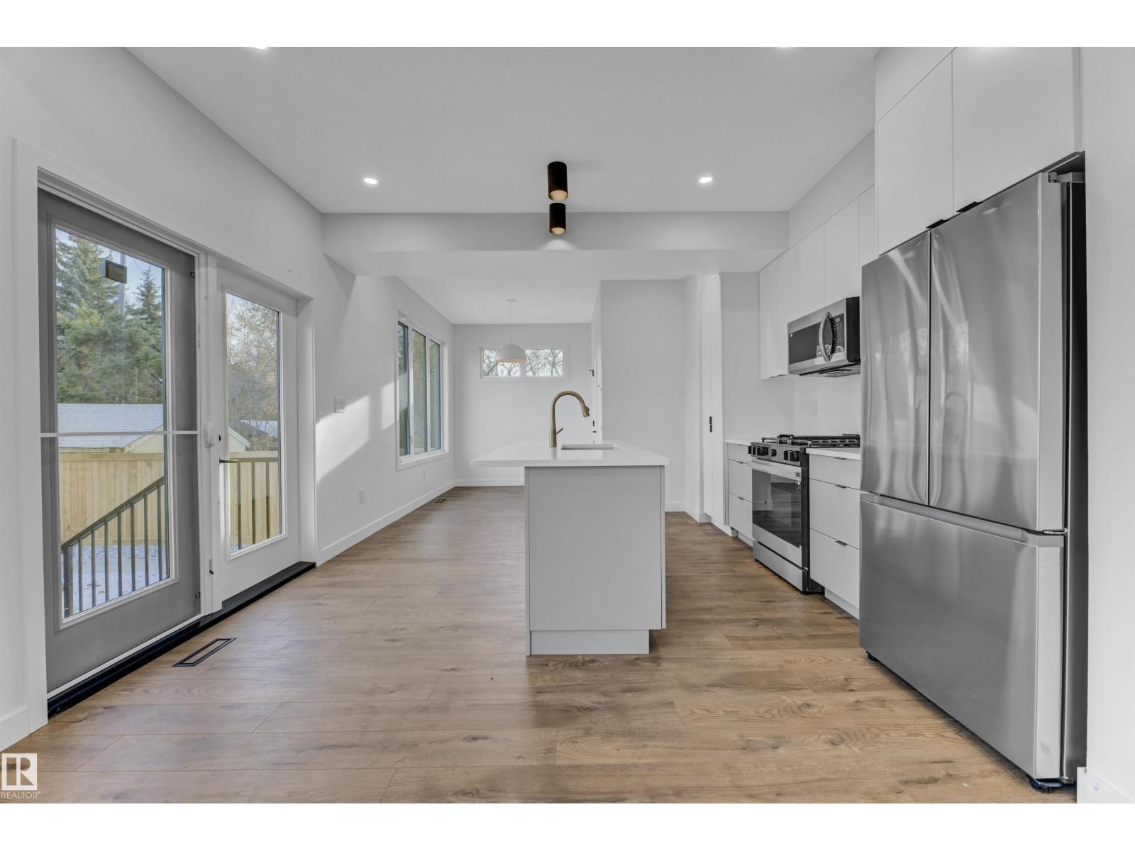 11711 129 ST NW, Edmonton