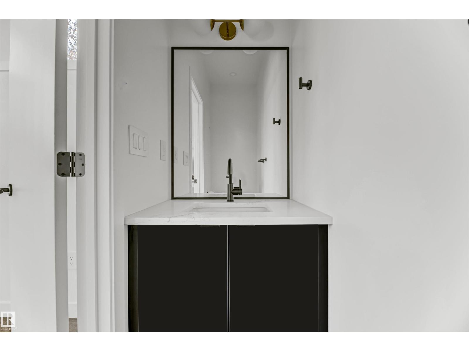 11711 129 ST NW, Edmonton