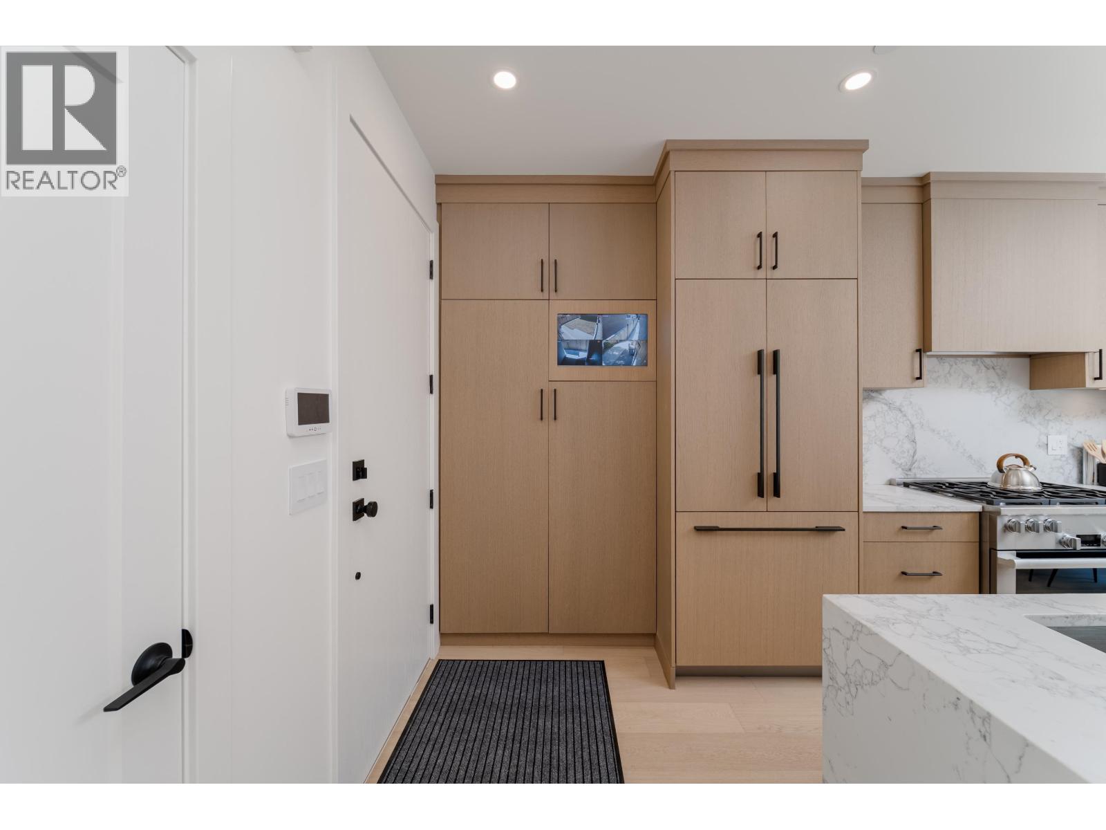 968 W 17TH AVENUE, Vancouver