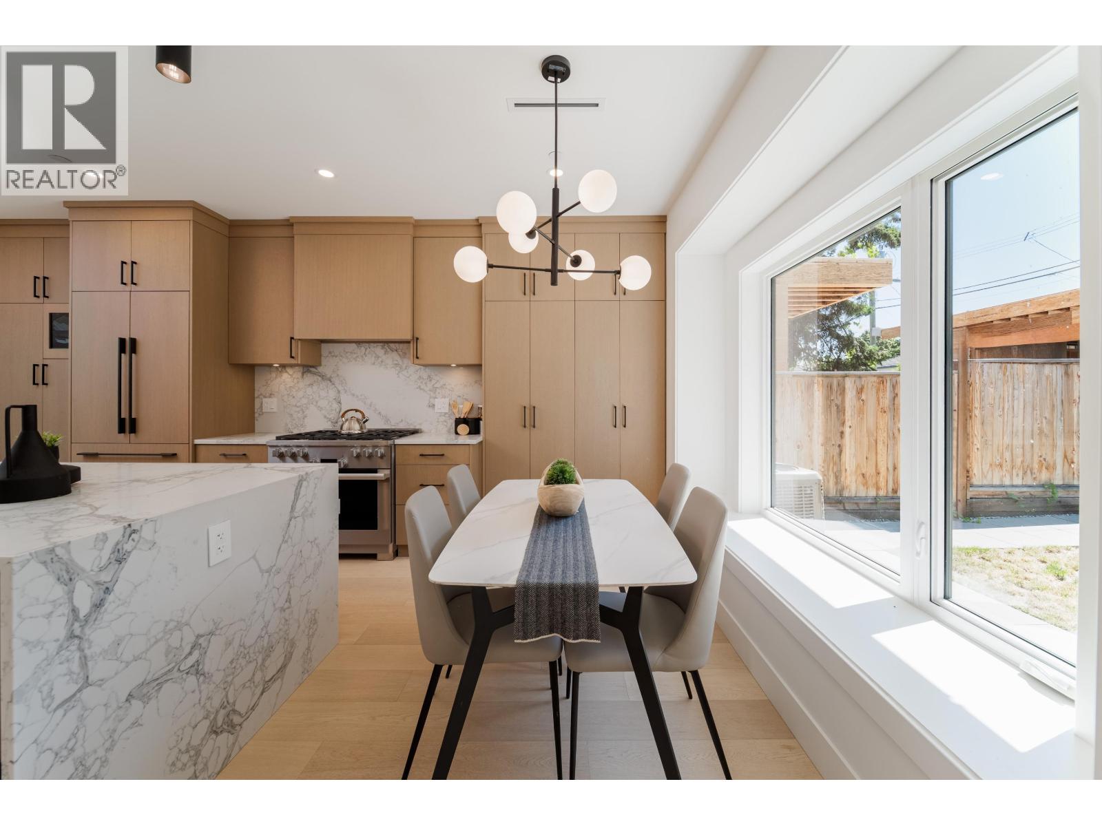 968 W 17TH AVENUE, Vancouver