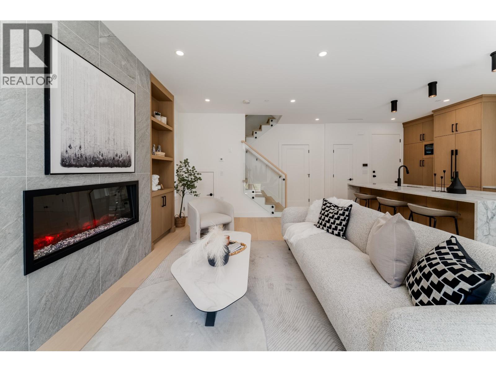 968 W 17TH AVENUE, Vancouver