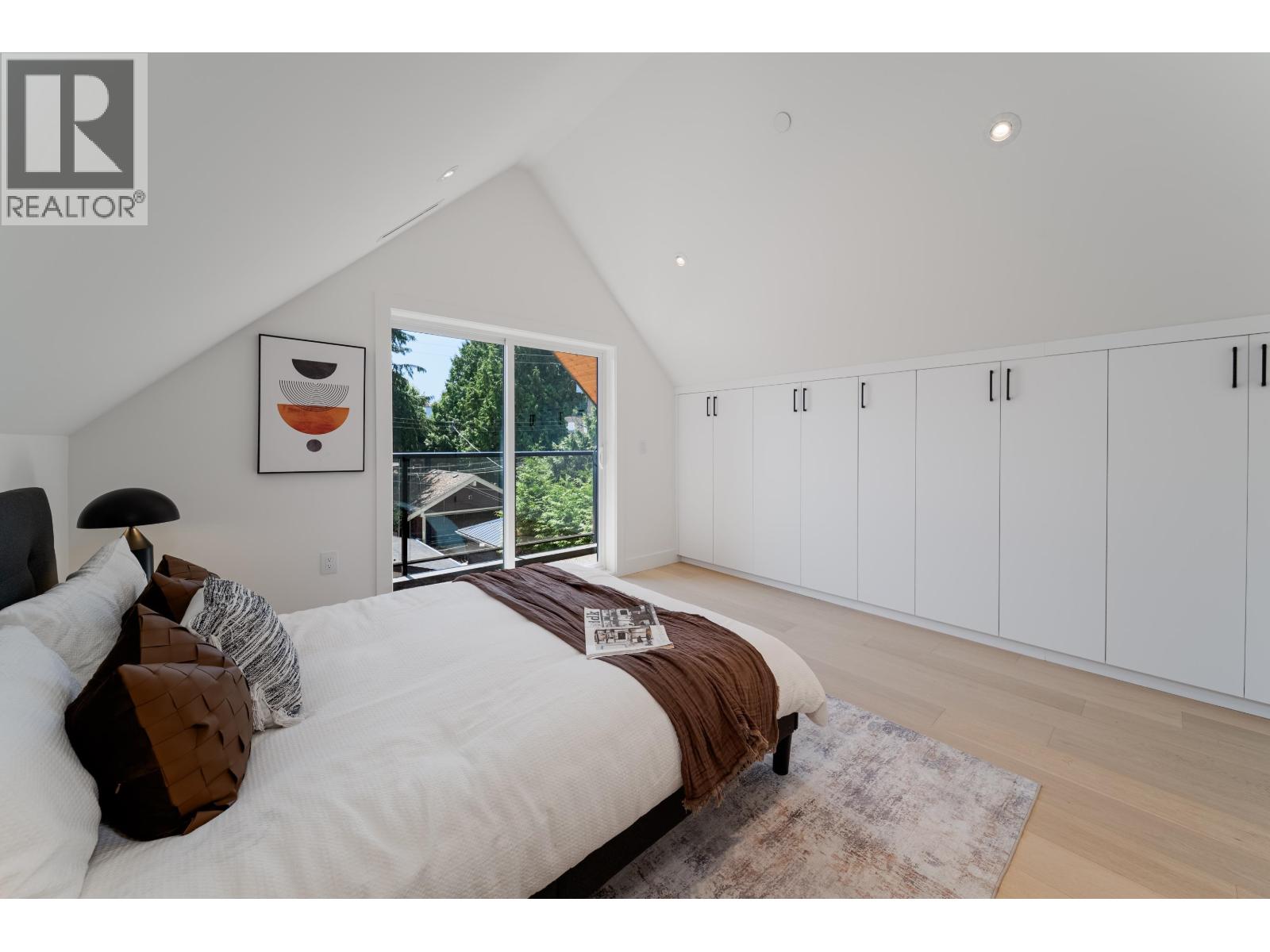 968 W 17TH AVENUE, Vancouver